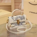 Single Shoulder Crossbody Embroidered Square Bag